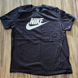 Nike T-shirt